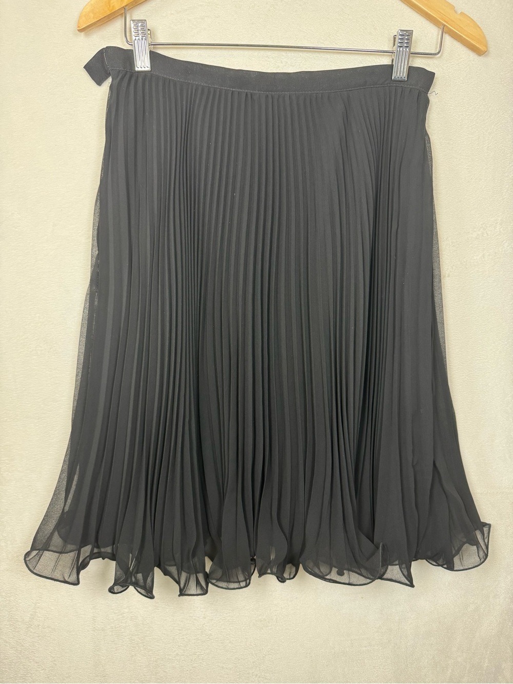 Alberto Makali Black Pleated Midi Skirt with Sheer Overlay